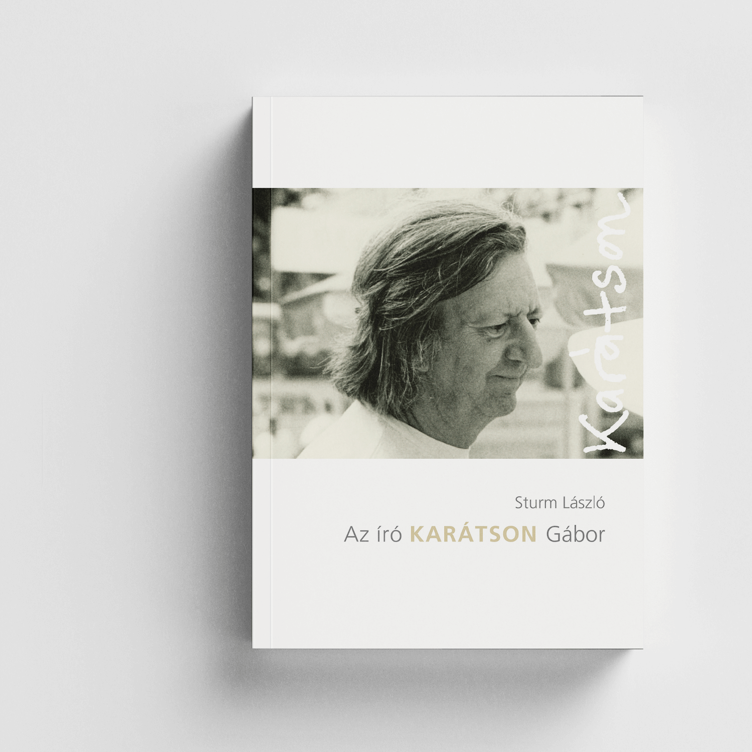 Az író Karátson Gábor